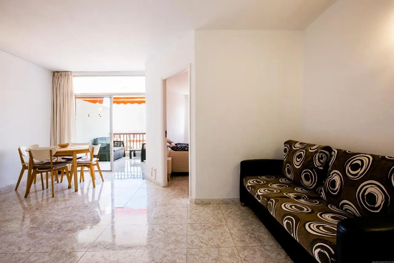 Los Cristianos Guayero apartment 0*, Los Cristianos (Tenerife)